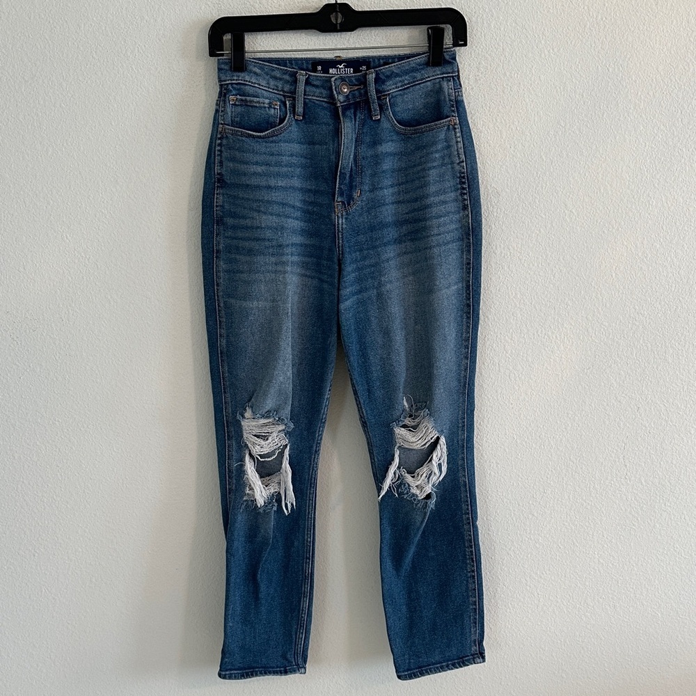 Hollister Curvy Ultra High Rise Distressed Mom Jean